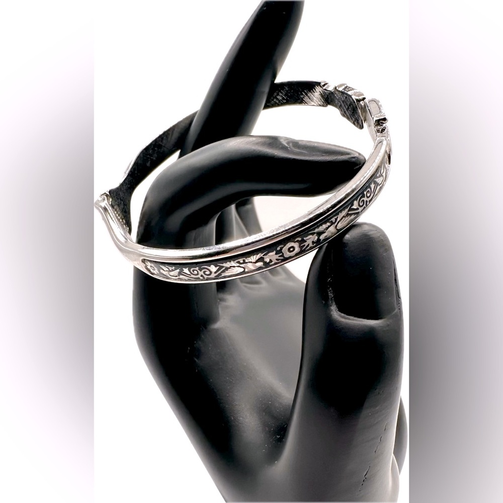 Damascene Silver Bracelet, Damascene Womens Jewelry by Midas of Toledo Spain.